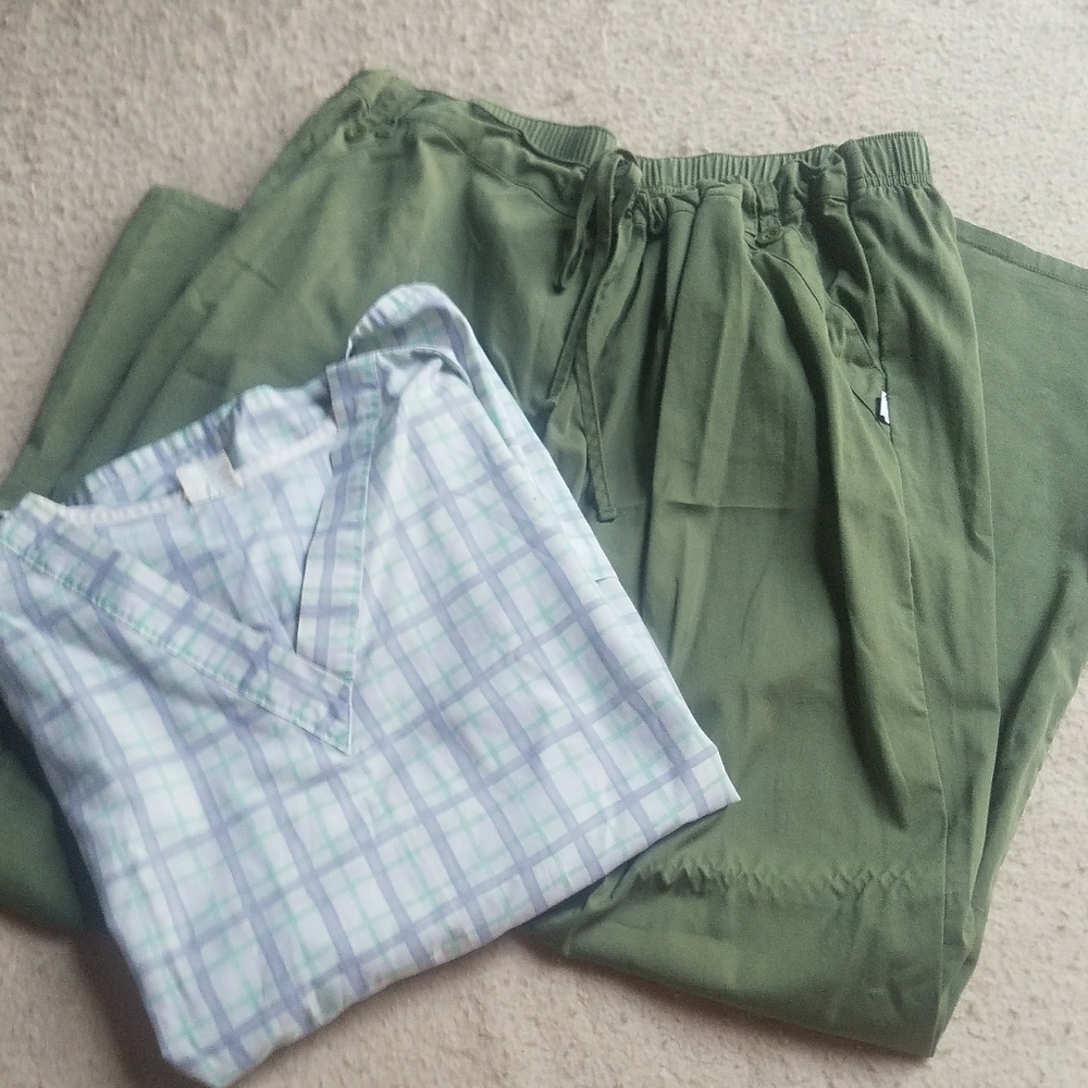 Scrub set